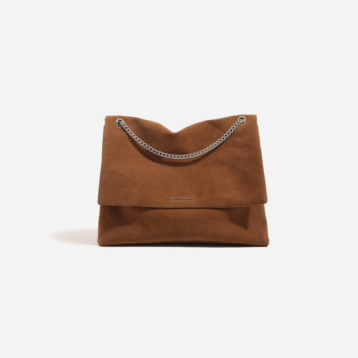 Frauen Clutch aus glänzendem synthetischem Leder mit dekorativem Kettenriemen