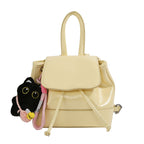 Damen Mini-Rucksack mit verspieltem Anhänger