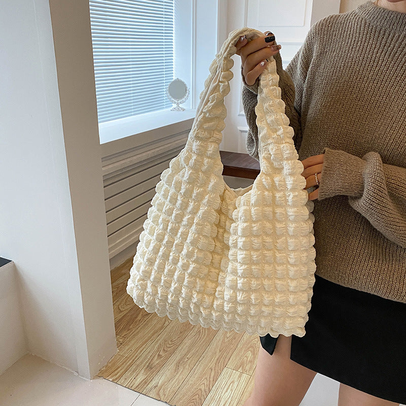 Damentasche mit strukturiertem Design