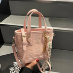 Damen Mini-Tasche im verspielten Design mit dekorativem Charm