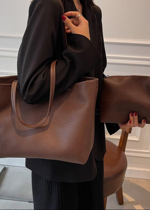 Geräumige Damen-Schultertasche aus weichem Leder