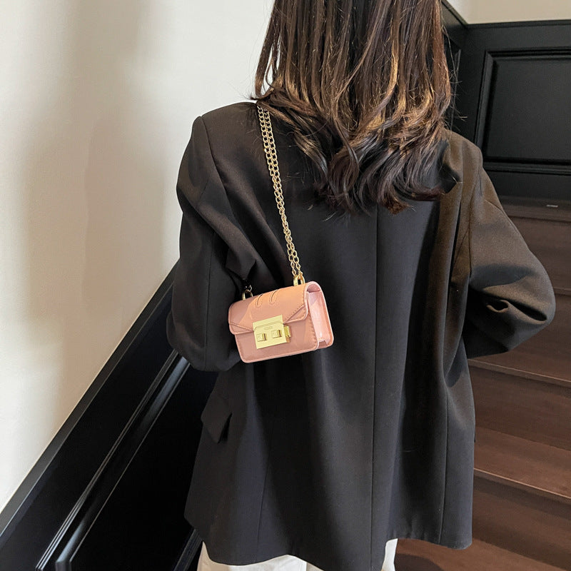 Damen Mini-Handtasche mit eleganten Metalldetails