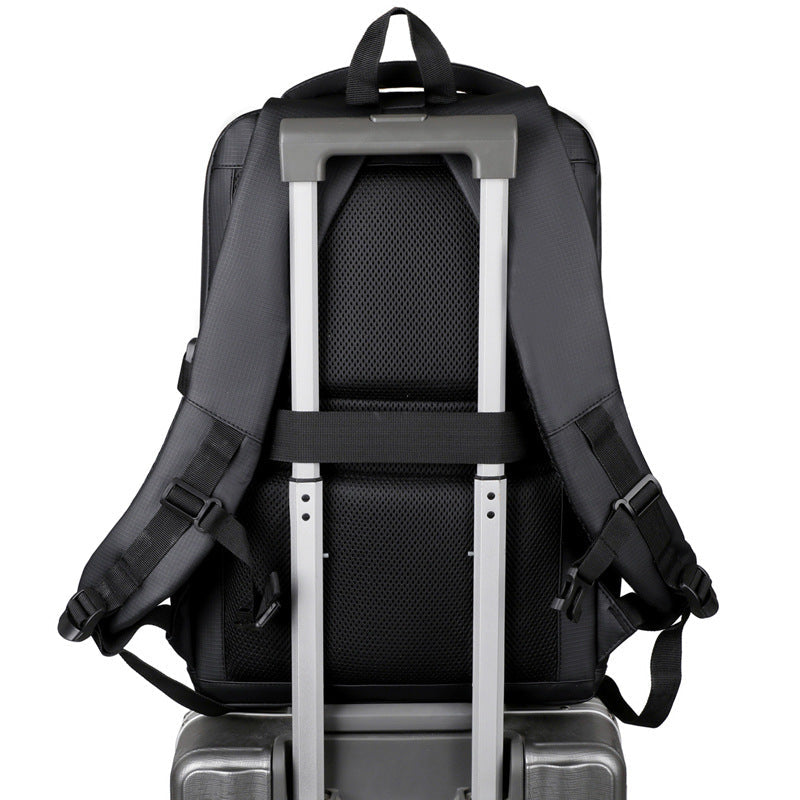 Multifunktionaler Laptop-Rucksack mit ergonomischem Design und schützender Polsterung