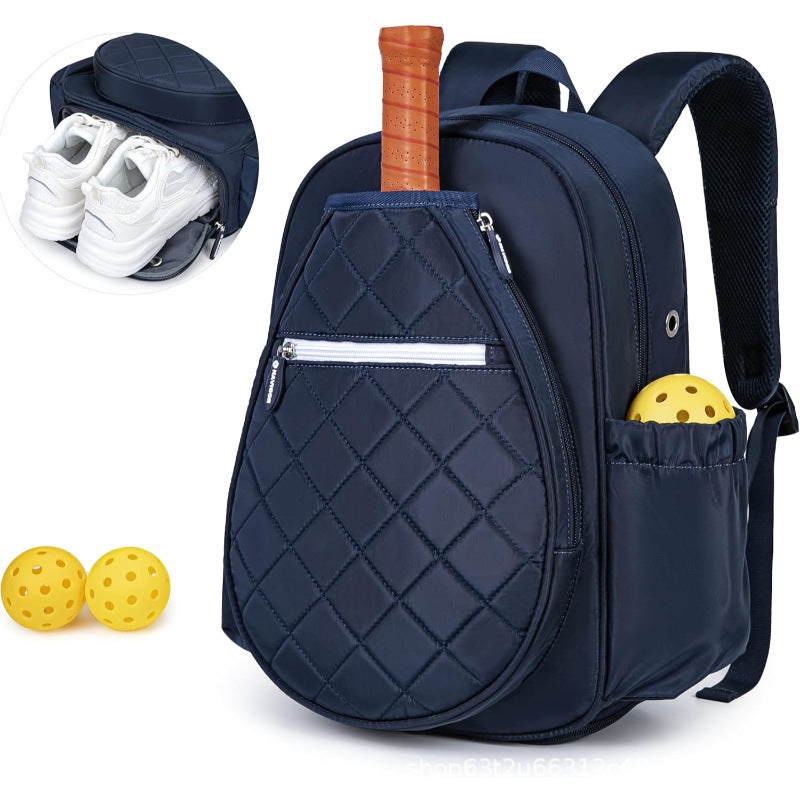 Sportlicher Rucksack mit integriertem Schuhfach und Fächern für Sportzubehör