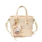 Damen Mini Schultertasche mit süßem Anhänger