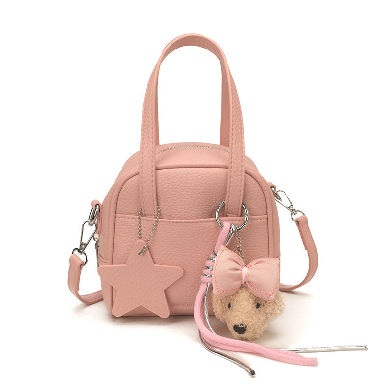 Damen Mini-Tasche mit dekorativem Anhänger