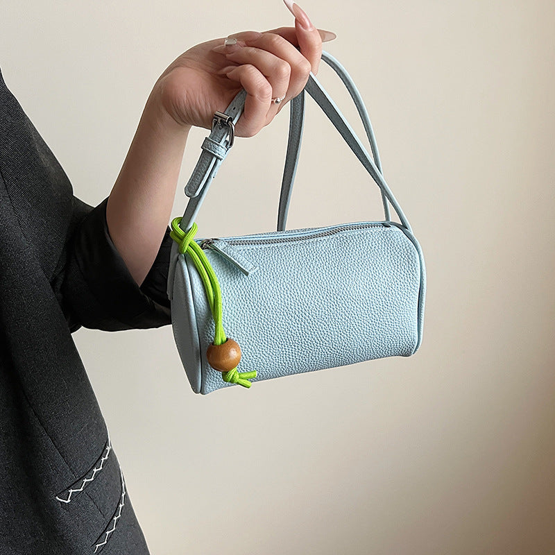 Damen Schultertasche aus hochwertigem synthetischem Leder mit buntem Kordelzug