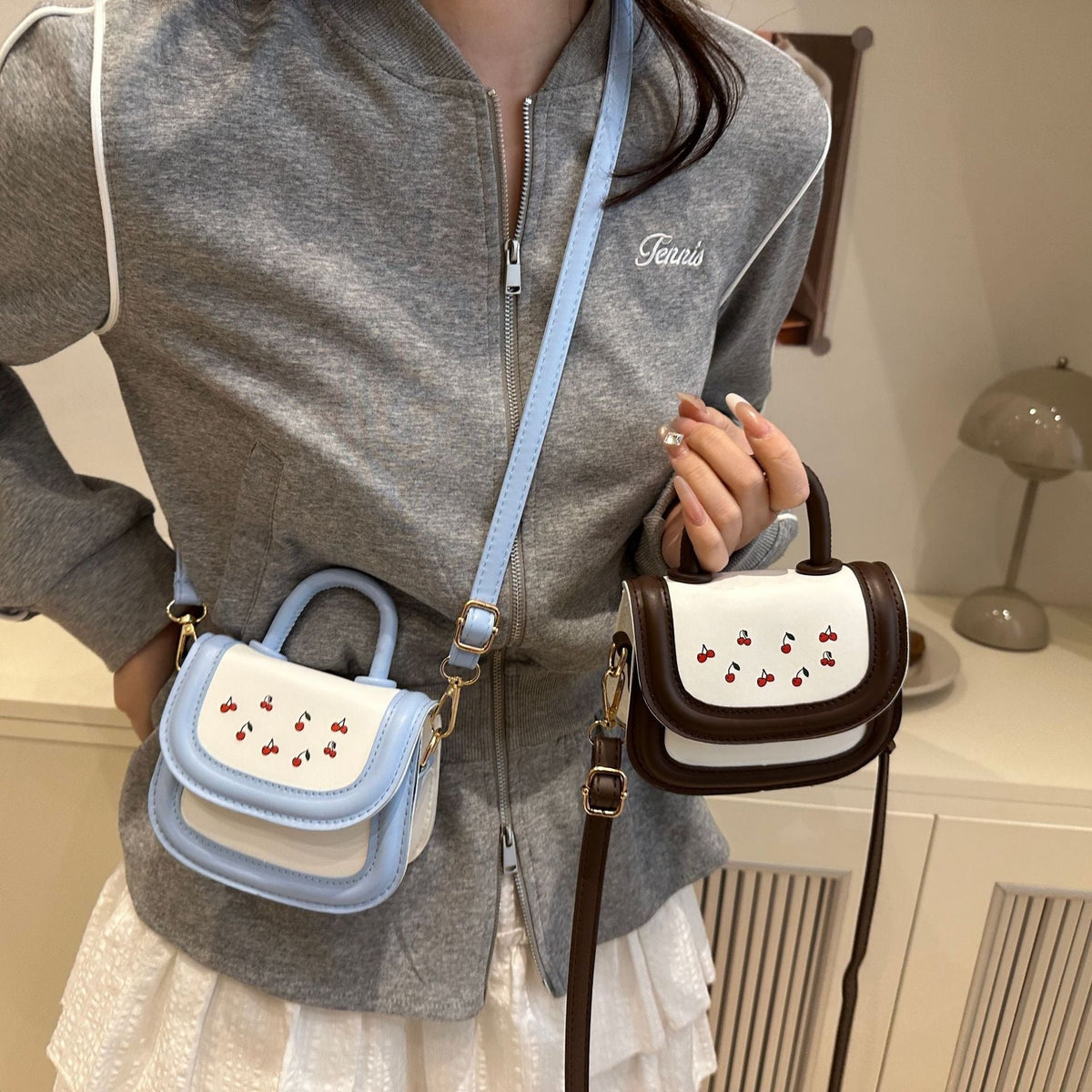 Damen stilvolle Mini-Handtasche mit fruchtigem Kirschmotiv