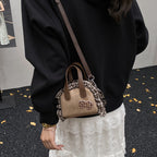 Damen Mini Hobo Tasche mit verspieltem Rüschendesign