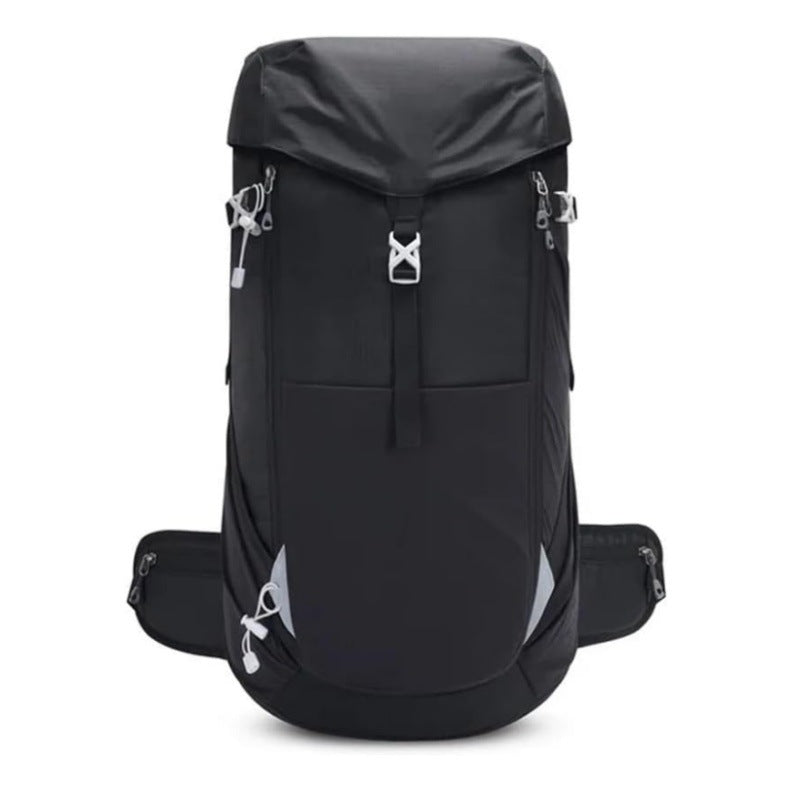 Outdoor-Rucksack mit wasserdichtem Material und vielen praktischen Fächern