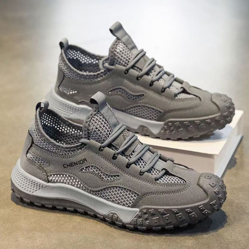 Frauen Sport Trail Sneakers mit rutschfester Sohle und atmungsaktiver Mesh-Konstruktion