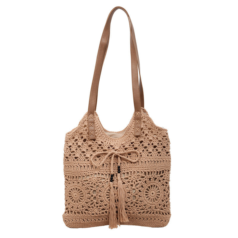 Damen Häkel-Schultertasche mit verspielten Fransen und dekorativen Details