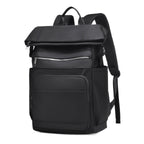 Rucksack mit wasserdichtem Material und großem Stauraum