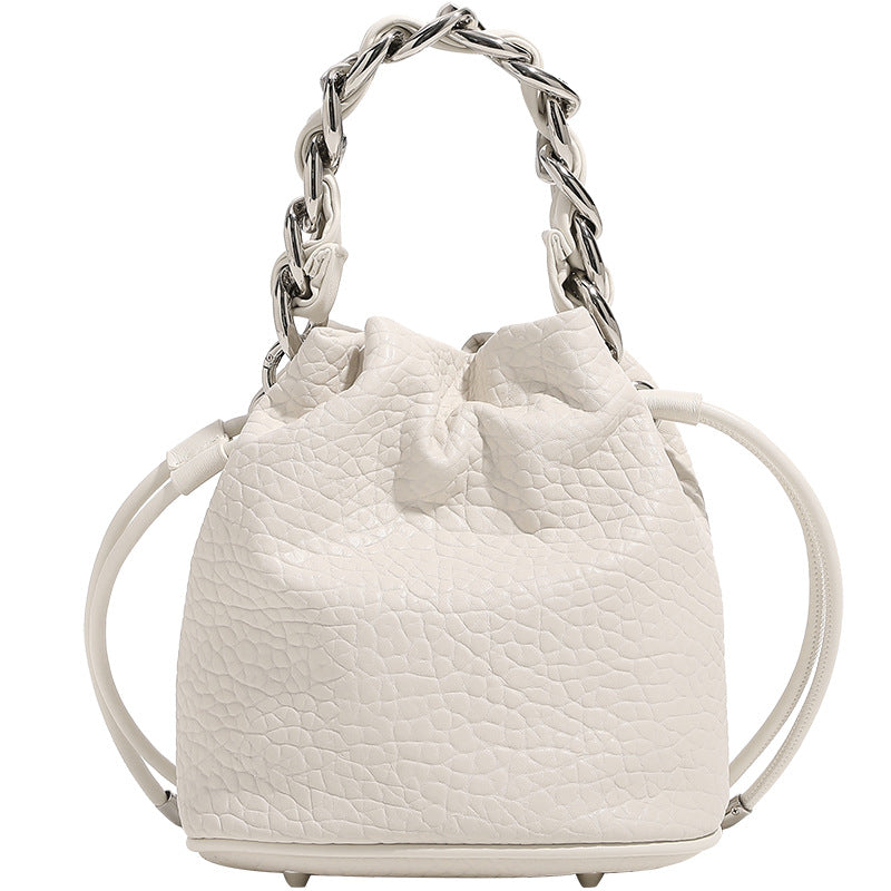 Damen Mini Rucksack Tasche mit elegantem Kettenhenkel und feiner Textur
