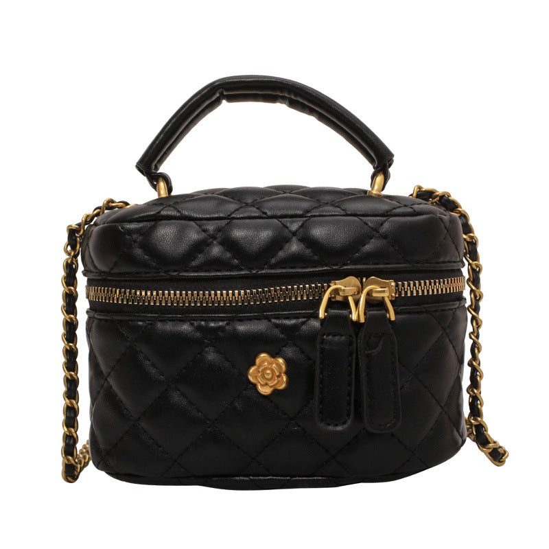 Damen Mini-Tasche im eleganten, gesteppten Design mit goldenen Akzenten
