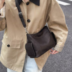 Damen Schultertasche aus hochwertigem synthetischem Leder mit einem stilvollen Design