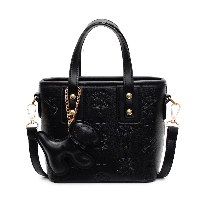 Damen Mini-Handtasche mit verspieltem Anhänger