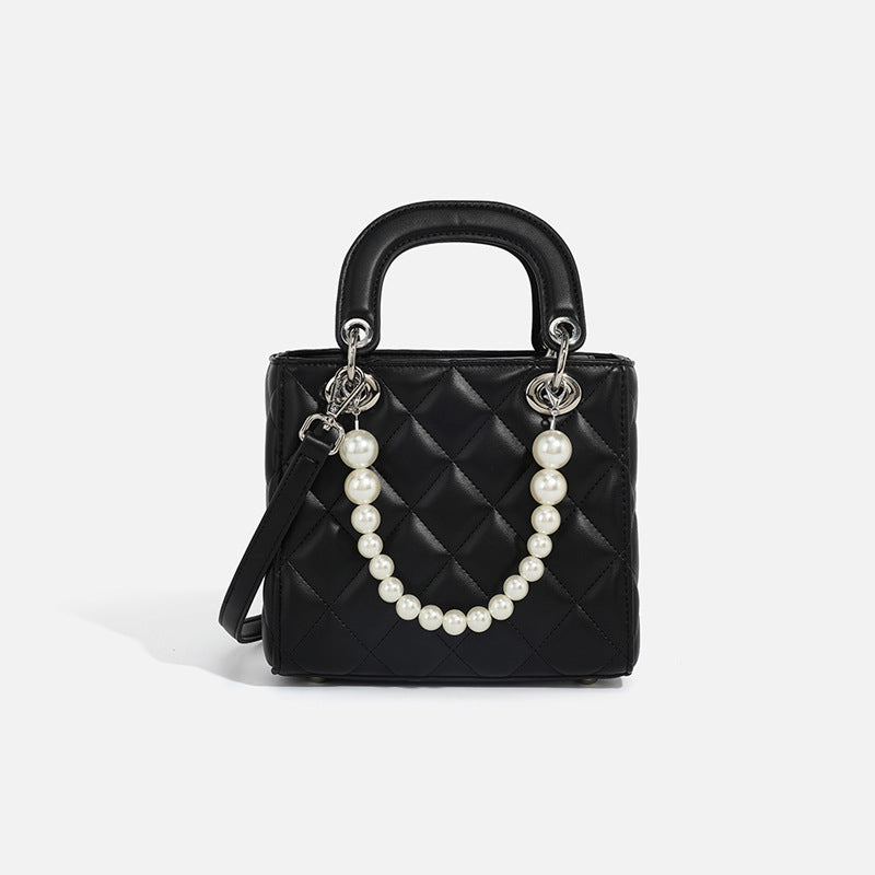 Damen Mini-Handtasche mit perlverzierter Kette und gestepptem Design