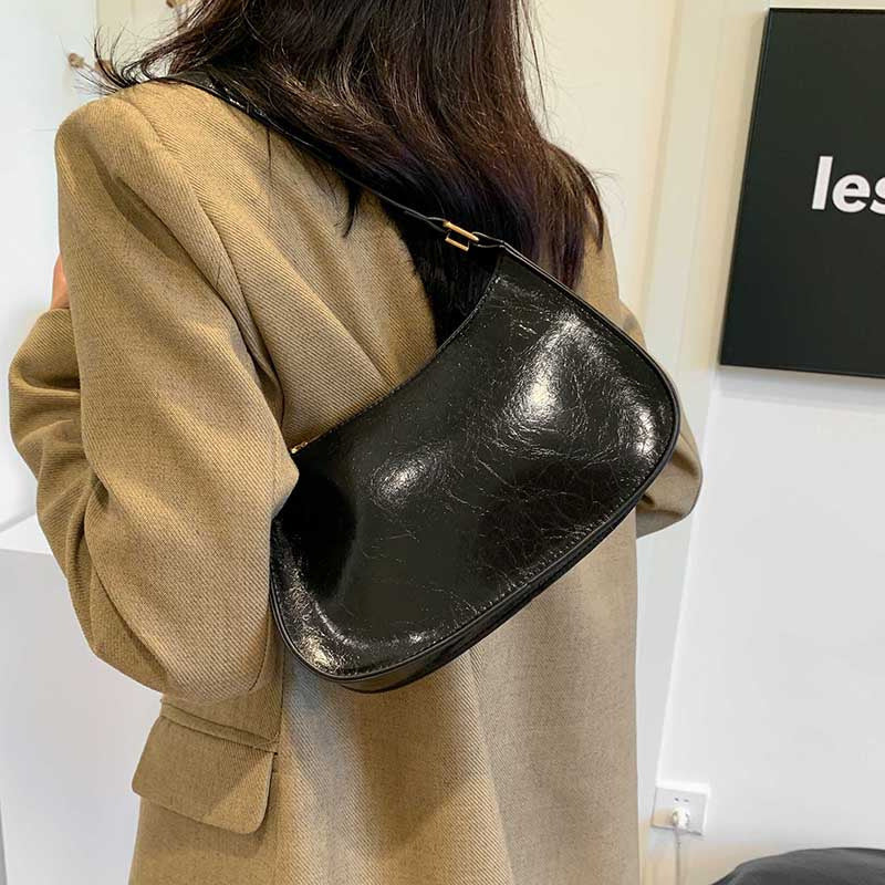 Elegante Schultertasche für Damen mit schlichter Form von Nord Bags