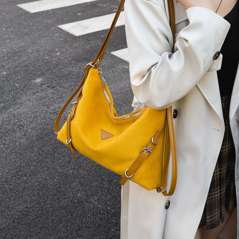Damen Schultertasche mit abnehmbarem Schultergurt und modernem Design