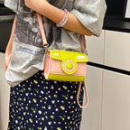 Damen Mini-Handtasche mit verspieltem Klappverschluss
