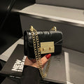 Damen Mini-Handtasche mit eleganten Metalldetails