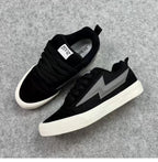 Damen Sportliche Sneakers mit futuristischen Akzenten und strapazierfähiger Laufsohle