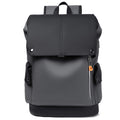 Städtischer Rucksack mit innovativem Faltverschluss und vielseitigen Aufbewahrungsmöglichkeiten