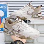 Damen Sneakers mit einem einzigartigen künstlerischen Design