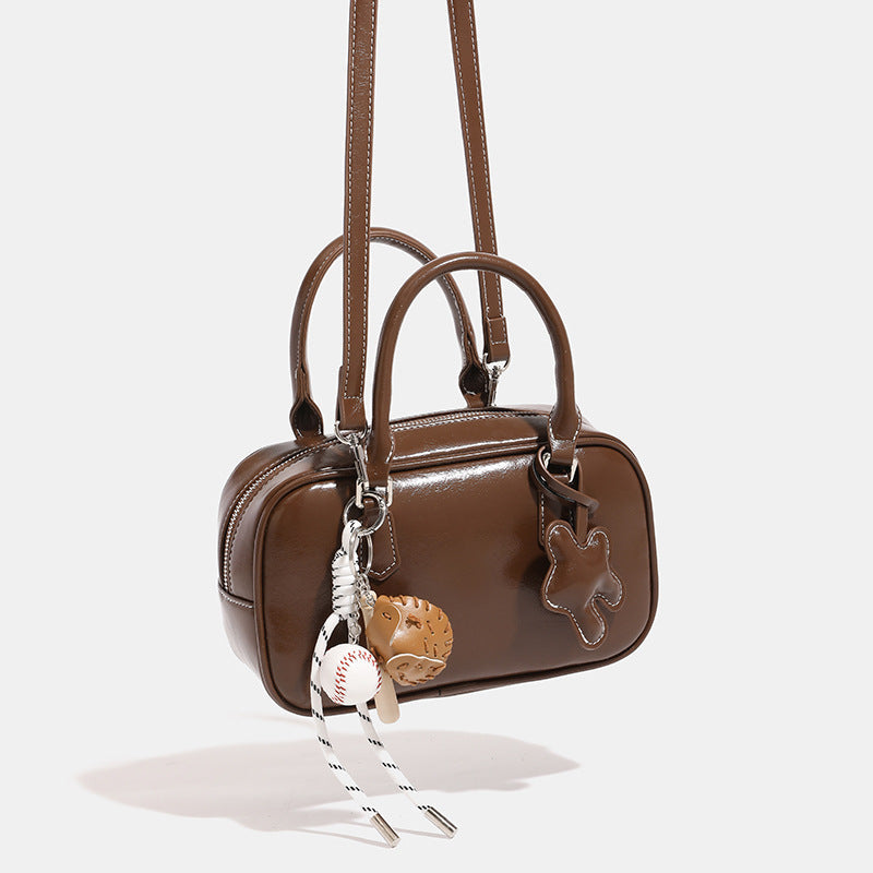 Damen Mini-Tasche mit einzigartigen Applikationen