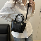 Damen elegante Mini-Handtasche mit strukturiertem Design und abnehmbarem Schulterriemen