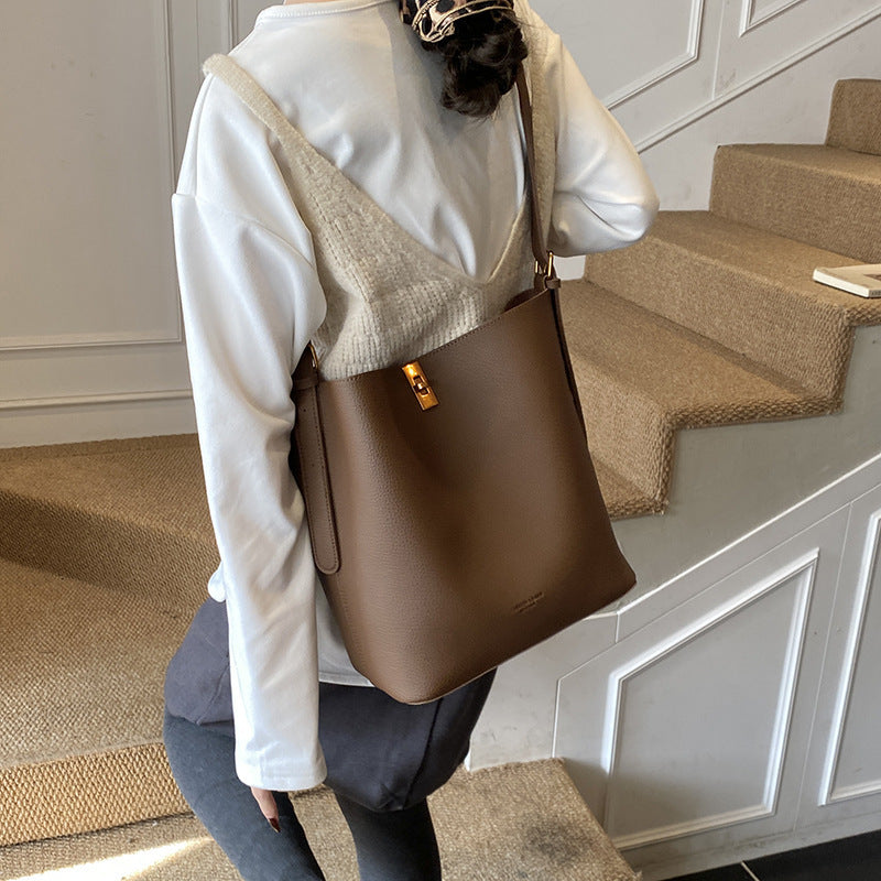 Damen elegante Tote Bag mit modernem Verschluss