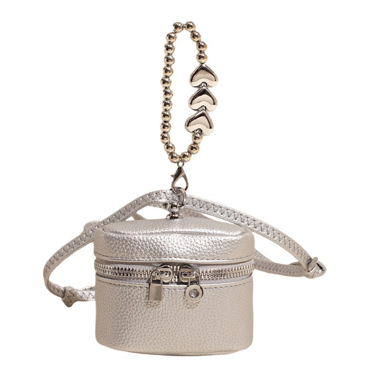 Damen Mini Schultertasche mit dekorativem Herzanhänger