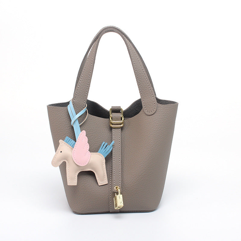 Damen Hobo-Tasche mit abnehmbarem Mini-Organizer und charmantem Tieranhänger