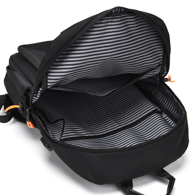 Rucksack mit innovativen Fächern und optimierter Ergonomie