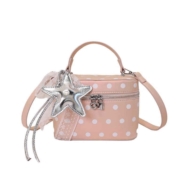 Damen Mini-Handtasche mit verspieltem Design und eleganten Akzenten