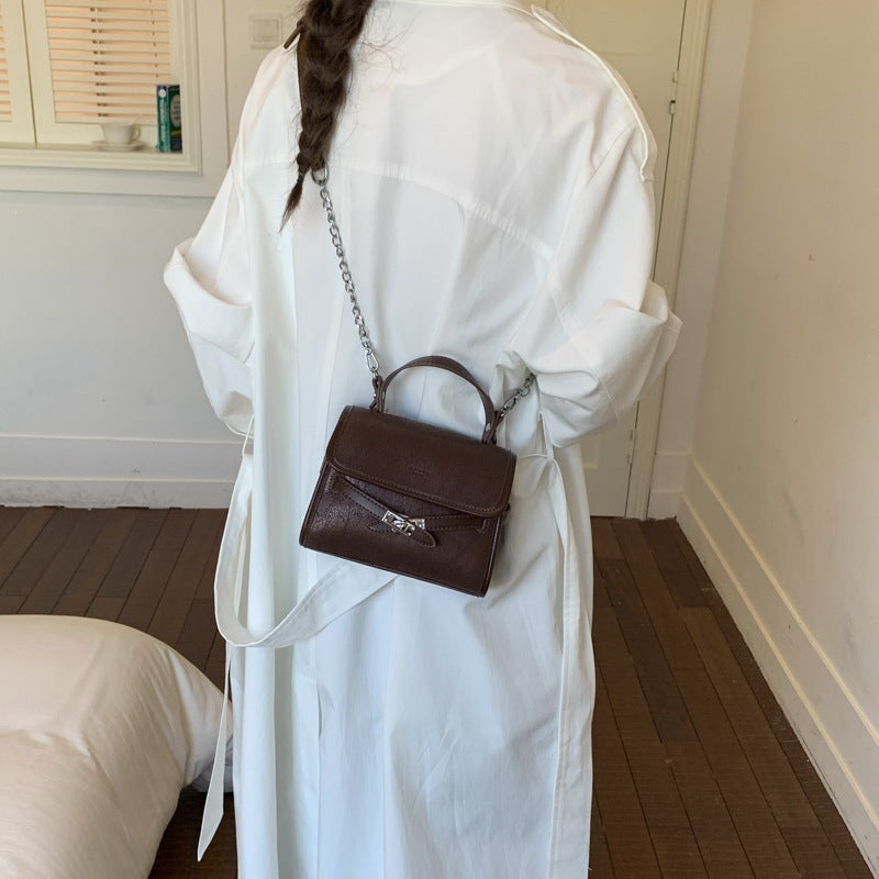 Damen modische Mini-Handtasche mit dekorativem Magnetverschluss