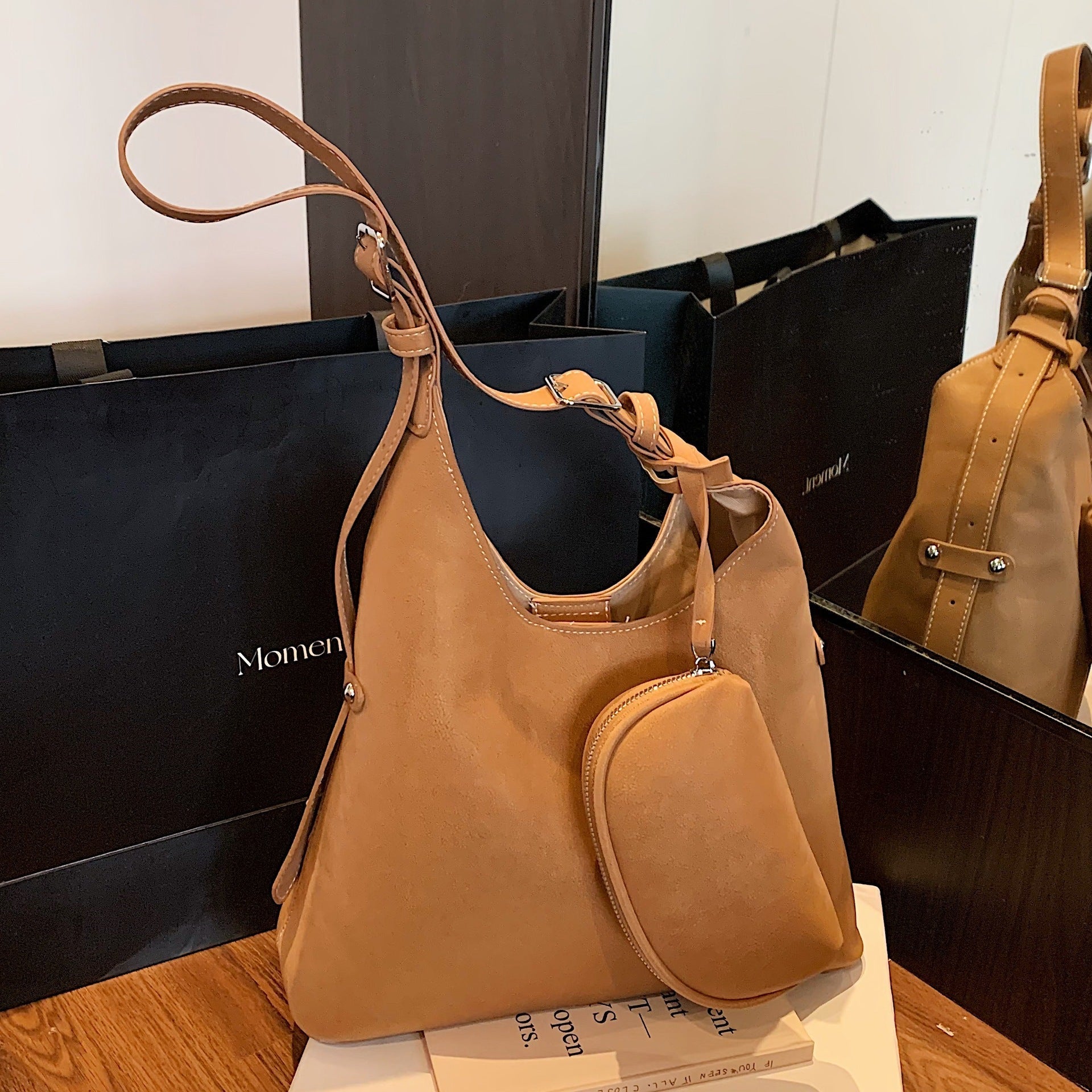 Damen Schultertasche mit abnehmbarem Mini-Organizer