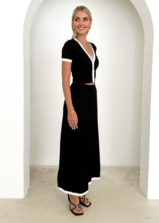 Robe classique noir