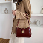 Stylische Schultertasche links | Designer-Handtasche für Damen mit Reißverschluss