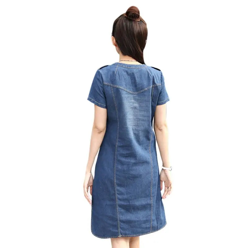 Robe en jean cripes à manches courtes et fermeture boutonnée pour femme