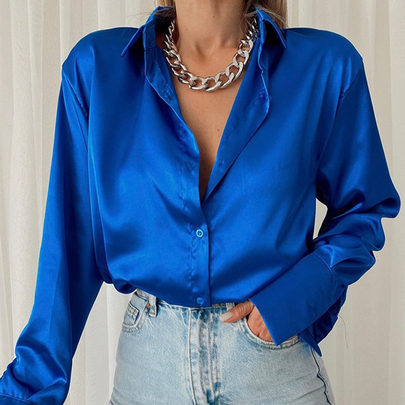 Blouse en satin à col polo de Cripes Sophia | chemisier en soie pour le bureau | design vintage avec nœud lâche | mode élégante