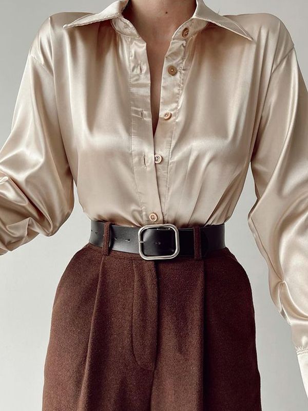 Blouse en satin à col polo de Cripes Sophia | chemisier en soie pour le bureau | design vintage avec nœud lâche | mode élégante