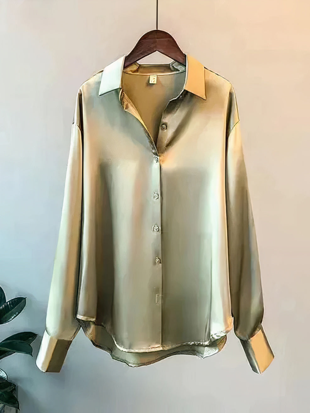 Blouse en satin à manches longues