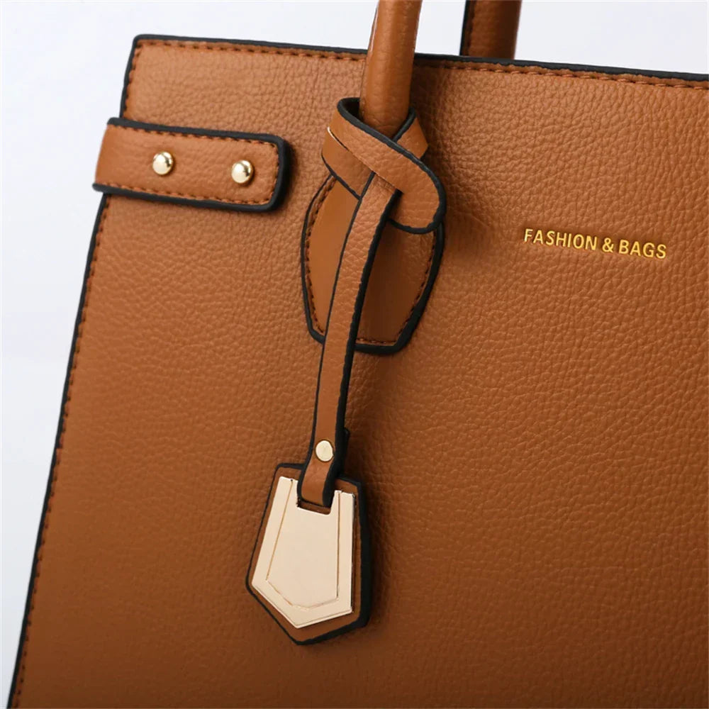 Rechteckige Schultertasche aus Leder