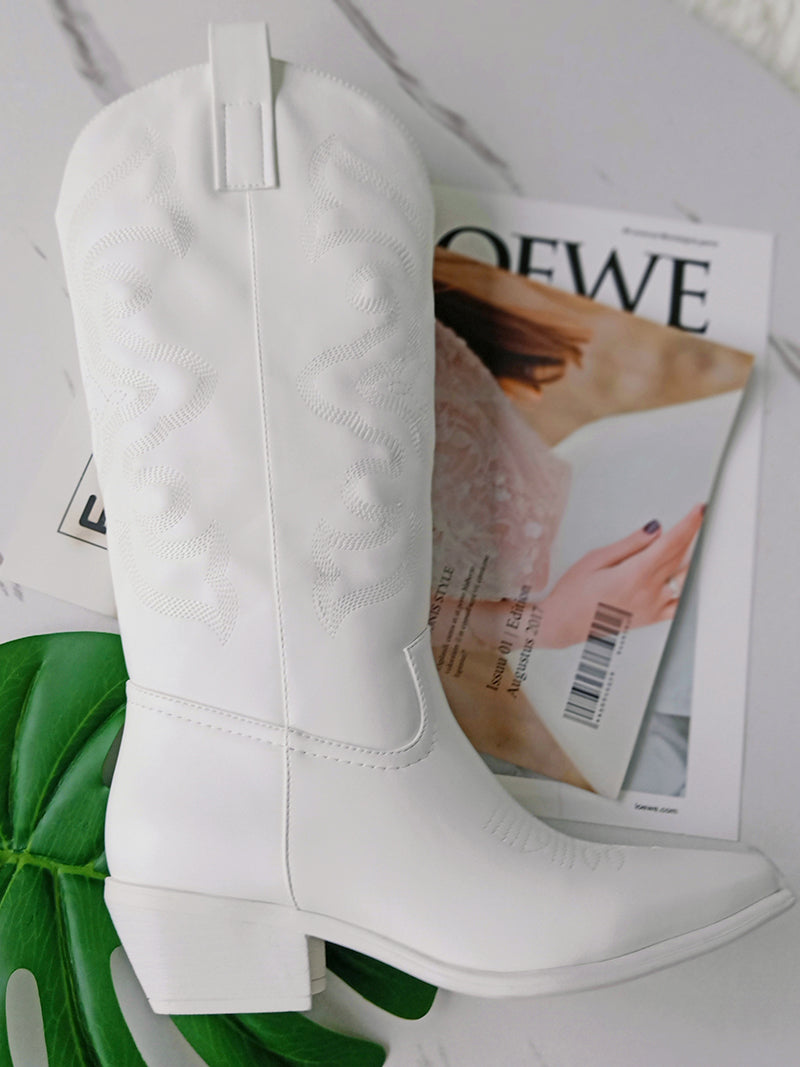 Crêpes | Bottes de cowboy blanches