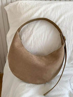 Halbmond-Tasche aus Wildleder
