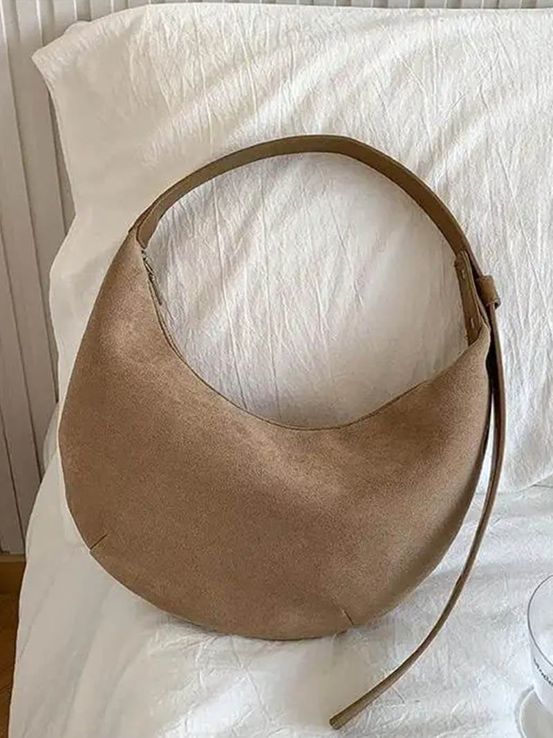 Halbmond-Tasche aus Wildleder