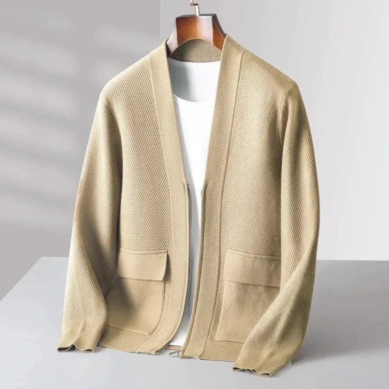 Cardigan luxueux en laine tricotée