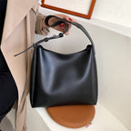 Hochwertige Handtasche für Frauen Große Kapazität Schultertasche Einfarbig Breiter Riemen Weiches PU-Leder